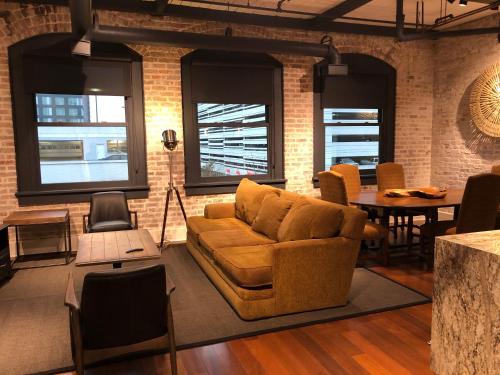 Prvt Elevator/Grocery/Superdome/Streetcar/Dining - Luxury 3BD/3.5Bath Full Floor