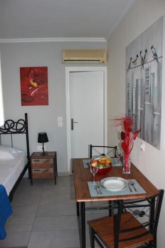 Budget Studio 2 - renovated January 2020, Charaki (Foto 5)