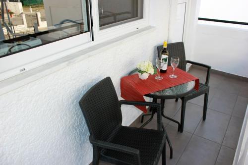 Budget Studio 2 - renovated January 2020, Charaki (Foto 6)