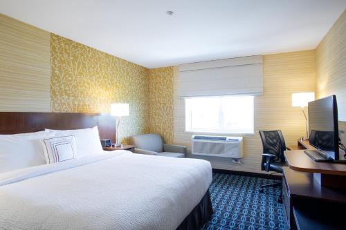 Fairfield Inn & Suites by Marriott New York Queens/Fresh Meadows - image 7