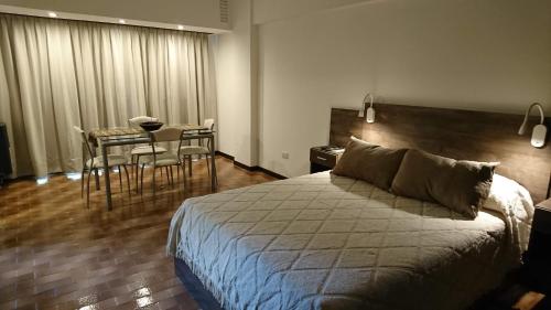 One-Bedroom Apartment image 7