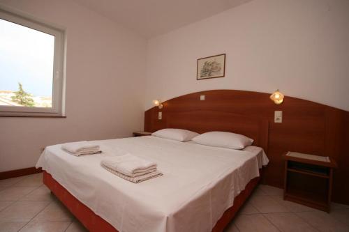 Apartment Novalja 6398e