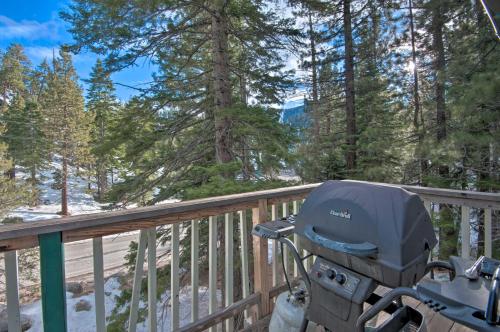 Stateline Ski House: Walk to Boulder Lift! in Kingsbury (NV)