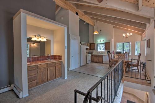Stateline Ski House: Walk to Boulder Lift! in Kingsbury (NV)