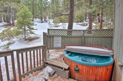 Stateline Ski House: Walk to Boulder Lift! in Kingsbury (NV)