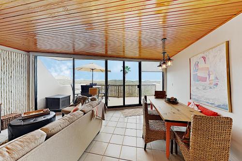 Sparkling Condo with Pool Hot Tub & Beach Boardwalk condo - image 2