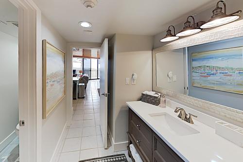 Sparkling Condo with Pool Hot Tub & Beach Boardwalk condo - image 3