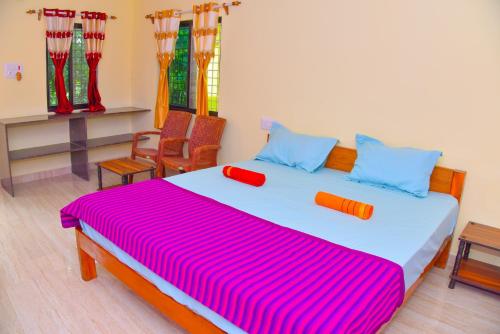 1 queen bed, 1 twin bed