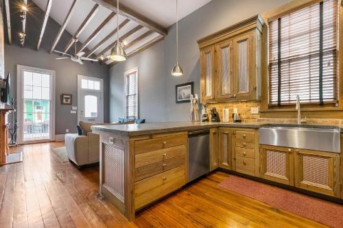 Modern 1-bd Near French Quarter - Walk To Superdome - New Orleans, LA