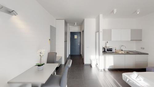 Studio with Sea View