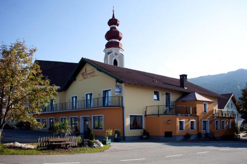 Kirchenwirt Irrsdorf Familie Schinwald in Straßwalchen, Österreich