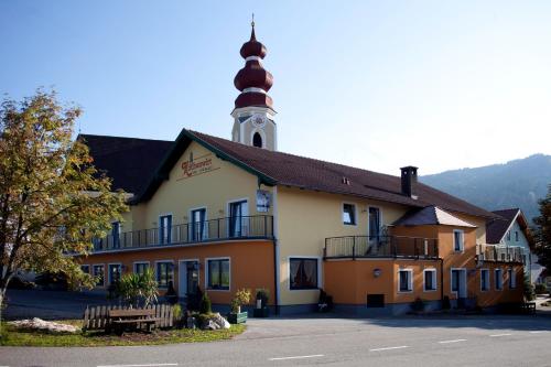 Kirchenwirt Irrsdorf Familie Schinwald - Accommodation - Strasswalchen