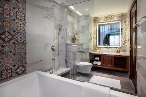 Peridot Grand Luxury Boutique Hotel