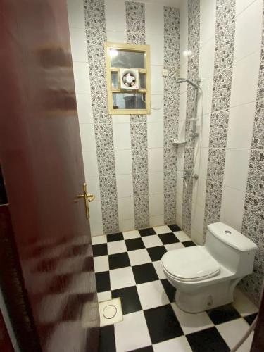 Bathroom, الشهد للوحدات السكنية المفروشة in Khamis Mushayt