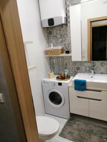 Stefan Apartment - image 6
