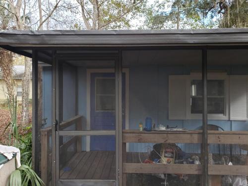 Nana's Place of Homosassa Blue Cottage