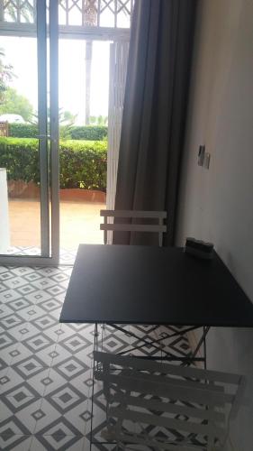 Sunrise Estudio Zebra, con vistas mar y jardin