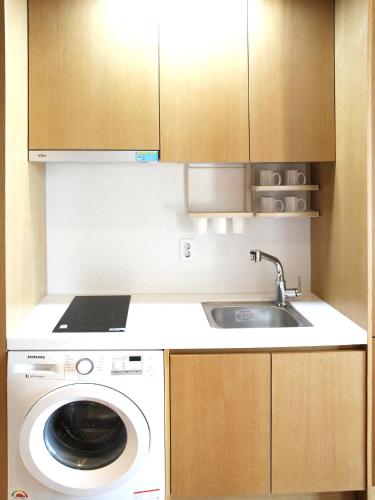 World State Hotel Sokcho                                                                         near Sokcho Jungang Market