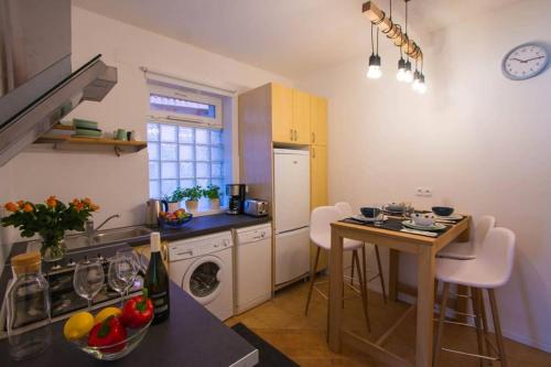Teubel apartman 2 in Секешфехервар