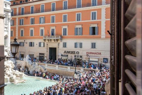 La Finestra su Fontana di Trevi - Charming View