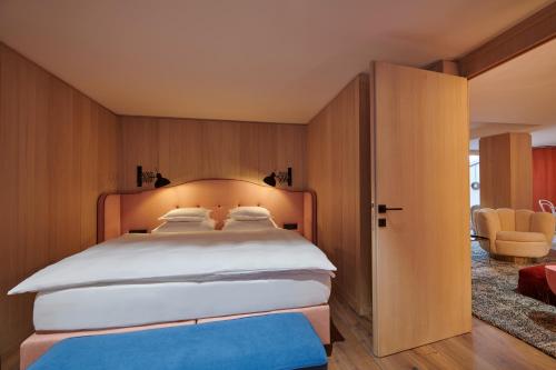 2 queen beds