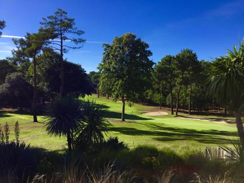 Lumineux, vue piscine, face au Golf, Lacanau Ocean