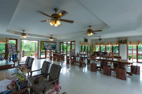 Nakakiri Resort and Spa in Thong Pha Phum