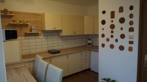 Konyha, Chloe Apartman in Pécs Belváros