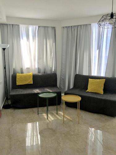CENTER CITY BEACH APARTMENT