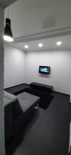 Modern apartment in the center of town - image 4