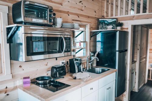 Tiny Homes at Powderhorn Mountain Resort - image 2
