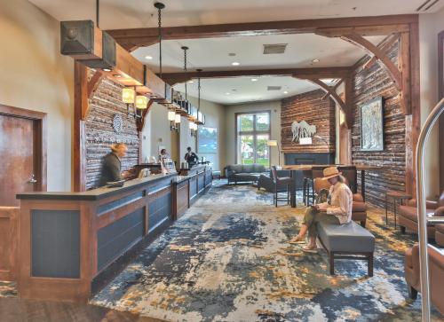 Unequalled Ski in Out Location Next to Gondola Superior 1BR Pool Condo Nast Winner B318 - image 3
