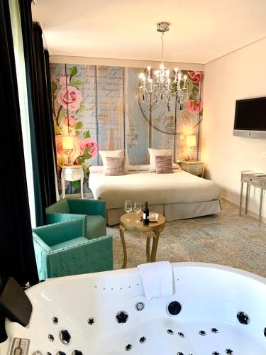 room detail thumbnail 0
