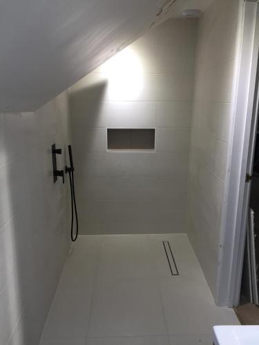 Private Double Room With New En-suite Shower Room