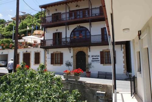 入口, ATRATSA Mountain Suites in 卡洛帕奈伊奧蒂斯