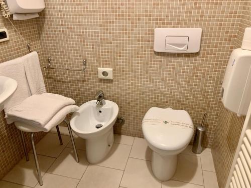 Hotel Riverside - image 4