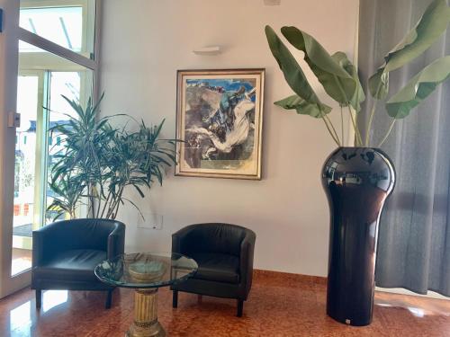 Hotel Riverside - image 5