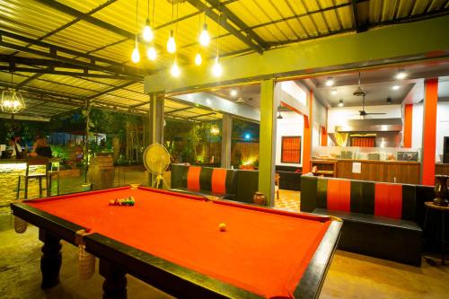 Pomme Brewhouse Hostel