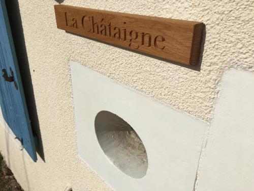 La Chataigne at La Chataigne Gites, Caunay gîte à louer Pers