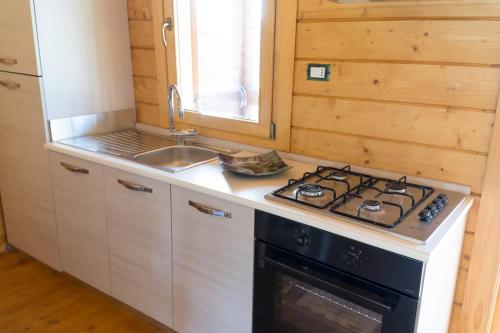 virtuve, Chalet Tenuta Lacco in Rodi' Milici