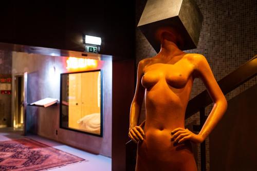 Zero Box Lodge Porto - image 12