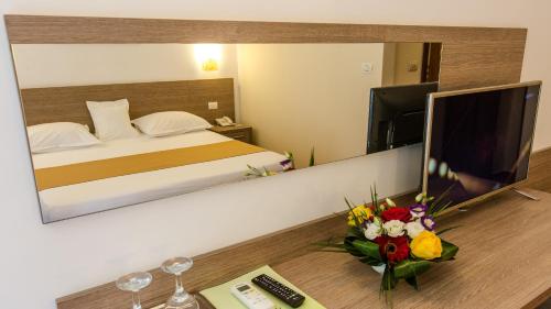 Hotel Herastrau - image 5