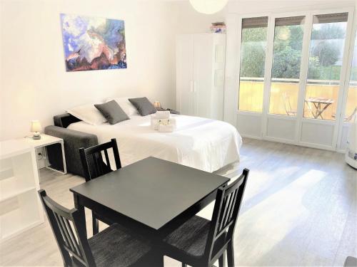 Viva Riviera Large and Quiet Studio with Balcony