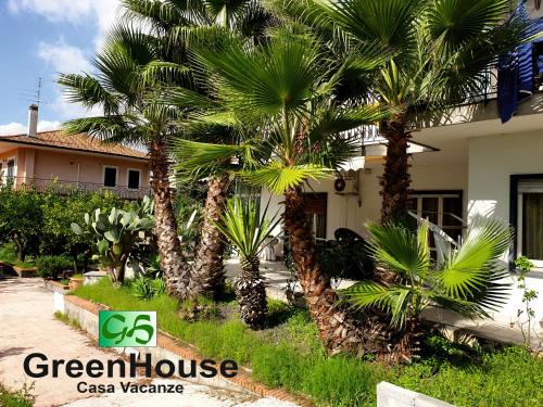 2 bedrooms, 3 beds