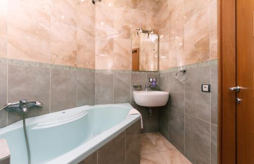 Two-room. Lux. 25 Antonovycha str. Centre of Kiev