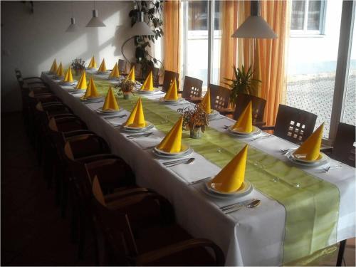 餐廳, 奧貝馬徹塔爾貝格霍夫斯圖貝爾酒店 (Berghofstuble Obermarchtal) in 上馬希塔爾