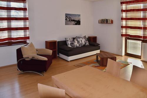 Hotel Avalanche - image 8
