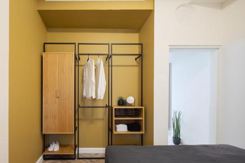 Three-Bedroom Apartment with Balcony image 7