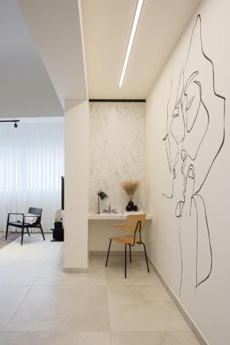 Two-Bedroom Apartment with Balcony image 6