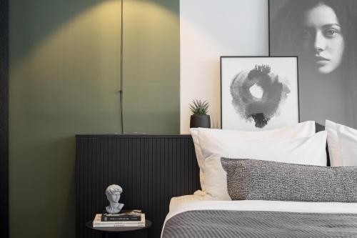 Three-Bedroom Apartment with Balcony image 9